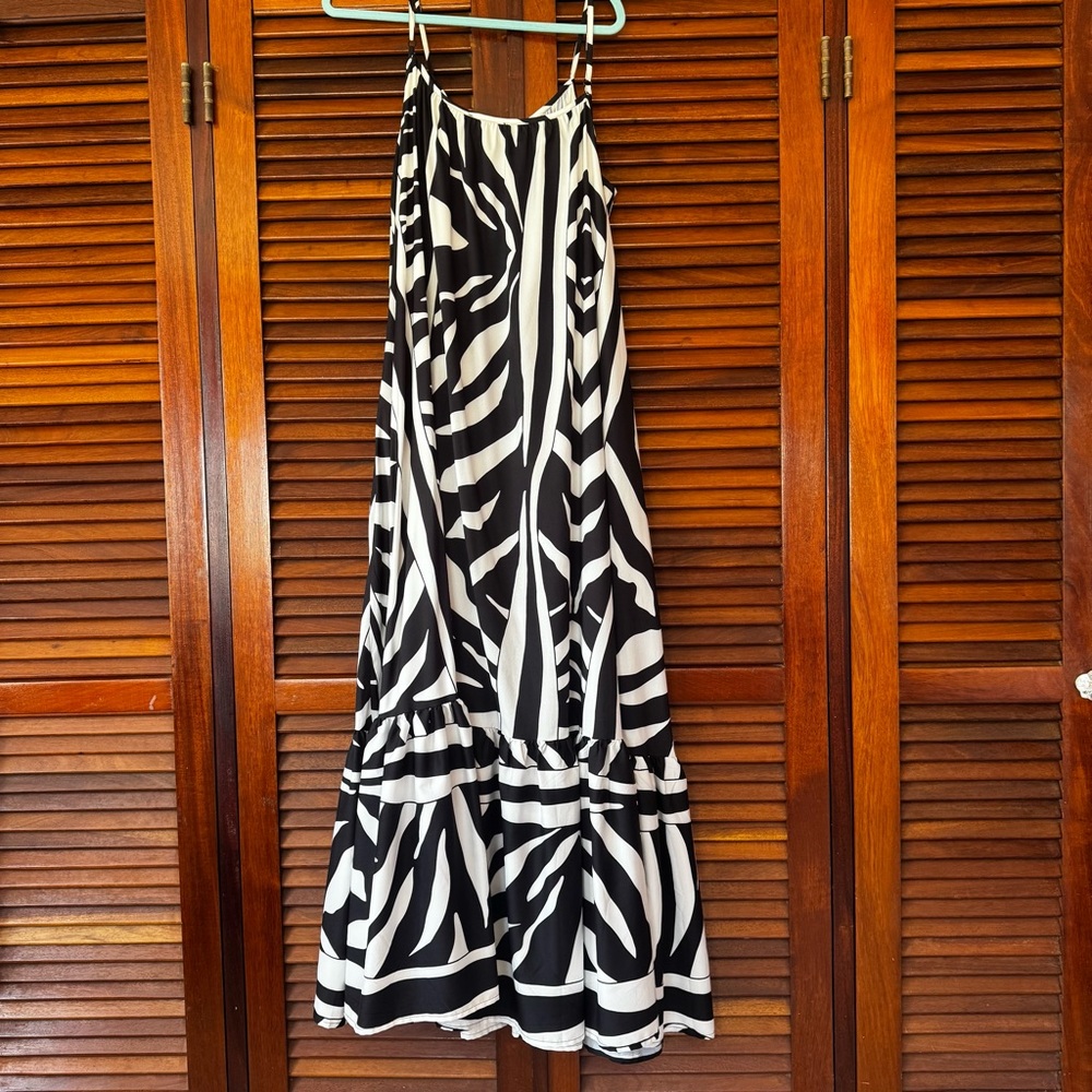 Buxom Black and White Maxi Dress